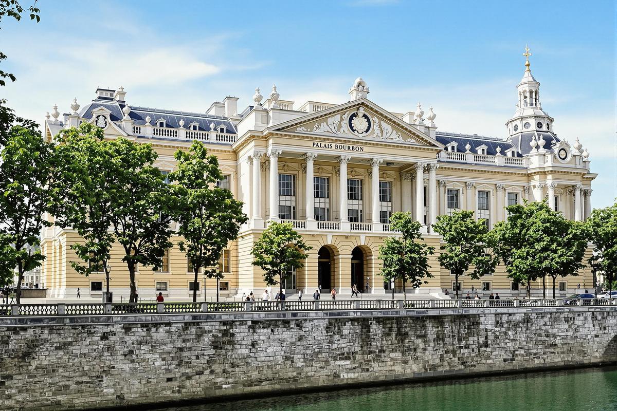 Rénovation des façades à l'Assemblée nationale Paris.jpg